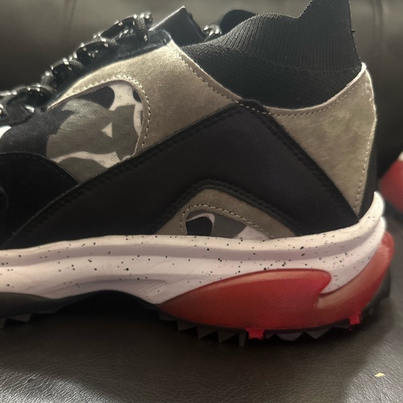 SNKR PROJECT  CANAL SNEAKER // BLACK + GRAY CAMO + RED - Picture 5 of 14